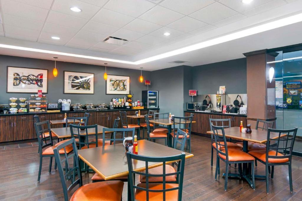 Best Western Plus Olathe Hotel Exterior foto
