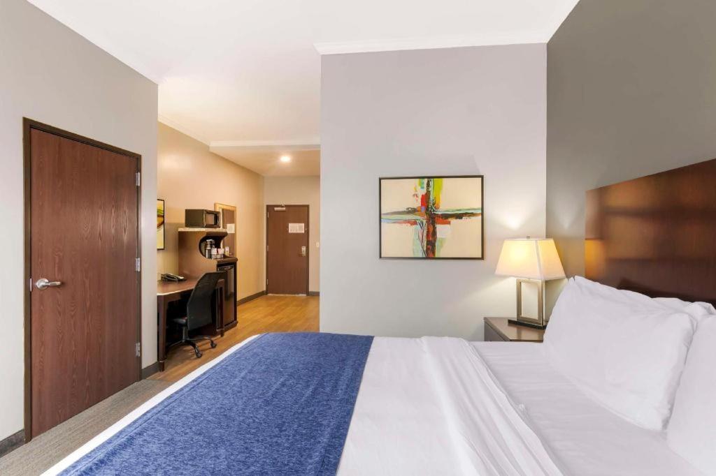 Best Western Plus Olathe Hotel Exterior foto
