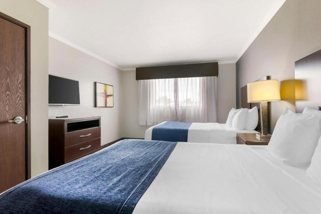 Best Western Plus Olathe Hotel Exterior foto