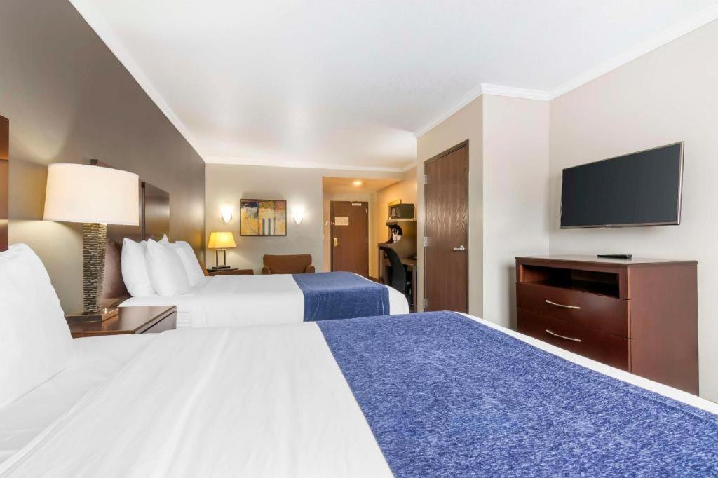 Best Western Plus Olathe Hotel Exterior foto