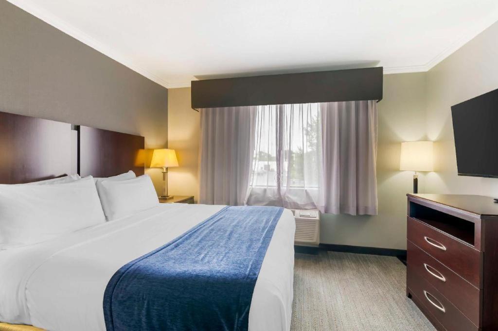 Best Western Plus Olathe Hotel Exterior foto