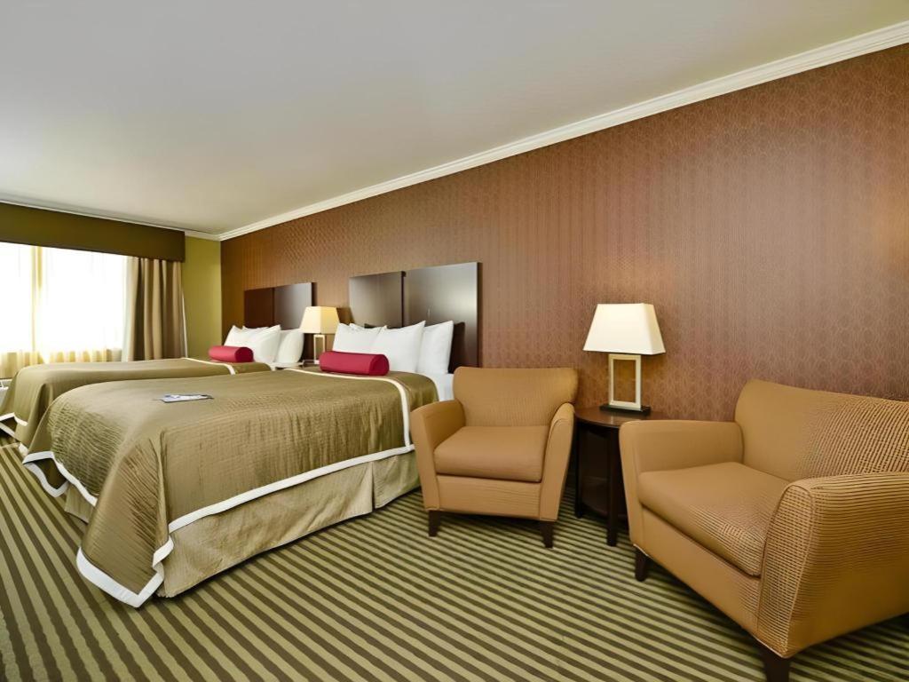 Best Western Plus Olathe Hotel Exterior foto
