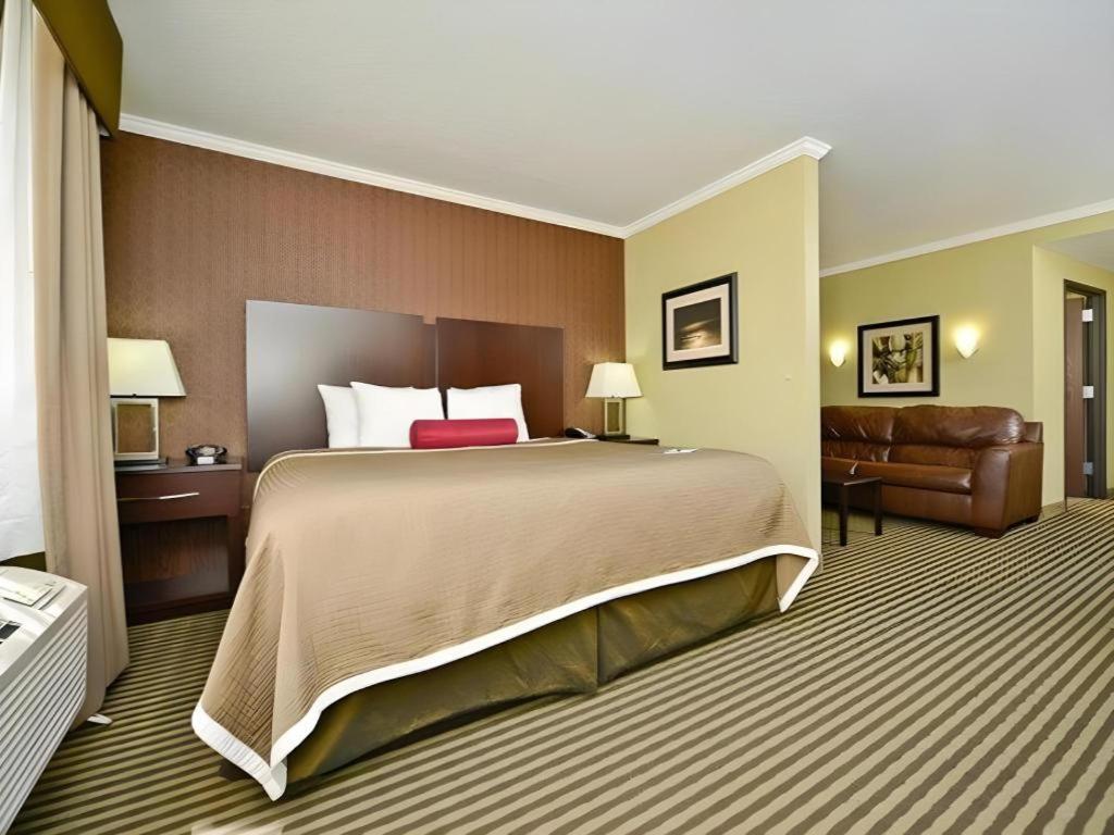Best Western Plus Olathe Hotel Exterior foto